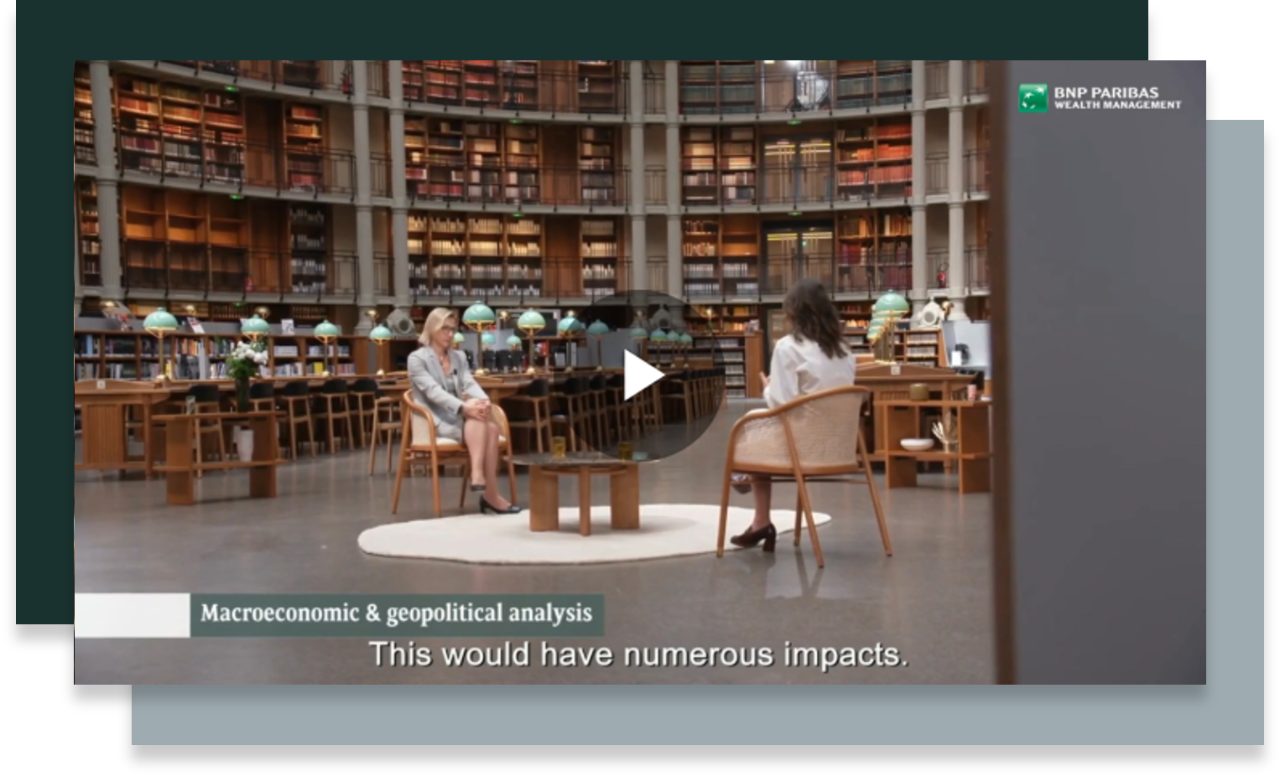 two women in chairs, at the middle of the Bibliothèque Nationale de France, they're discussing